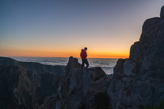 madeira-sunrise-person