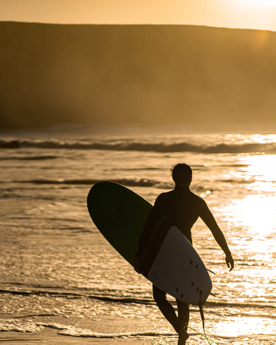 sunset-surfing